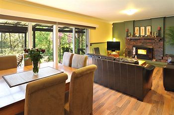 Holly Lodge - Accommodation Port Macquarie 17