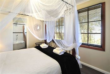 Holly Lodge - Accommodation Port Macquarie 22