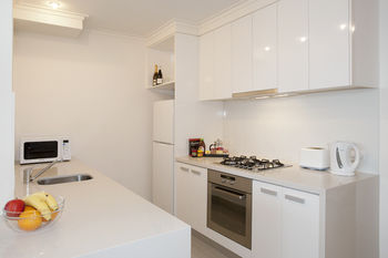Melbourne Short Stay Apartments On Whiteman - Accommodation Port Macquarie 5