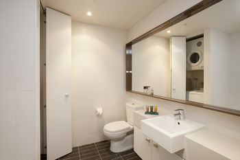 Melbourne Short Stay Apartments On Whiteman - Accommodation Port Macquarie 9