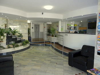 Beachside Resort - Kawana Waters - Accommodation Port Macquarie 1