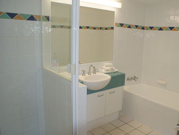 Beachside Resort - Kawana Waters - Accommodation Port Macquarie 17