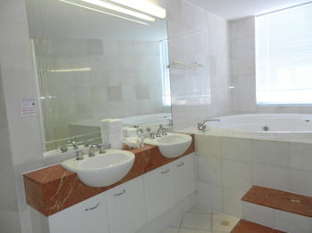 Beachside Resort - Kawana Waters - Accommodation Port Macquarie 36