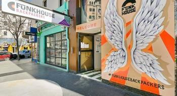 Funk House Backpackers - Accommodation Port Macquarie 9