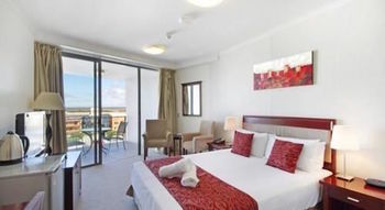 OVR Caloundra - Accommodation Port Macquarie 6