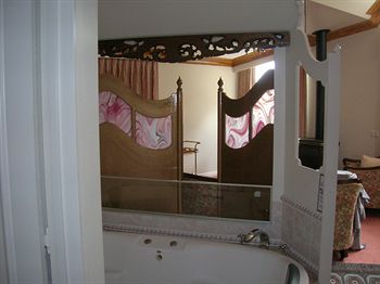 A Camelot Tower & Penthouse - Accommodation Port Macquarie 19