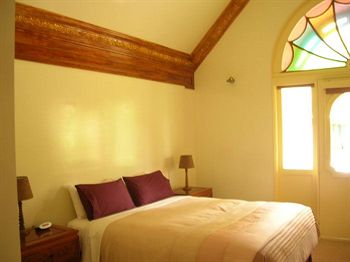A Camelot Tower & Penthouse - Accommodation Port Macquarie 7