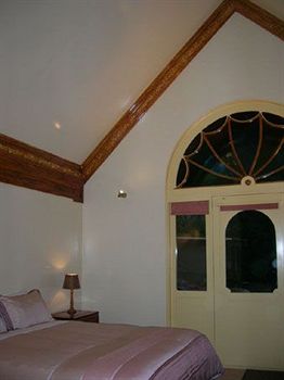 A Camelot Tower & Penthouse - Accommodation Port Macquarie 8