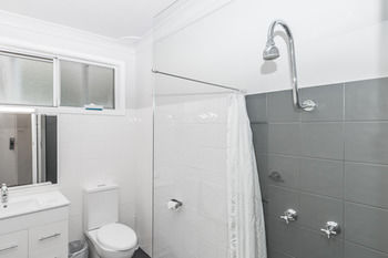 The Esplanade Motel - Formerly Eco-Inn Warners Bay - Accommodation Port Macquarie 6
