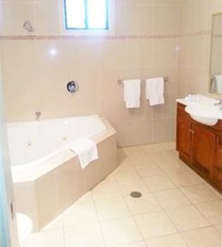 Potters Hotel Brewery Resort - Accommodation Port Macquarie 2