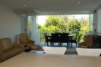 84 The Spit - Accommodation Port Macquarie 16