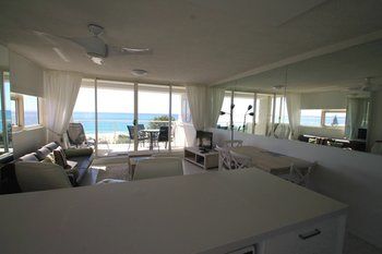 84 The Spit - Accommodation Port Macquarie 80