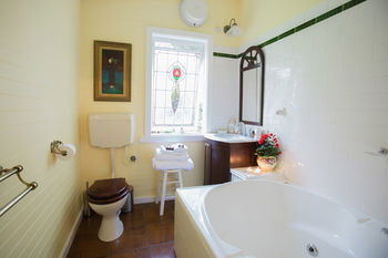 Adeline Bed And Breakfast - Accommodation Port Macquarie 13