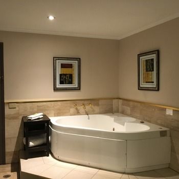Eltham Gateway Hotel - Accommodation Port Macquarie 5