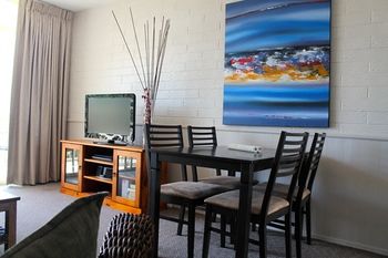 Surf Dance - Accommodation Port Macquarie 5
