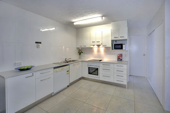 Surf Dance - Accommodation Port Macquarie 35