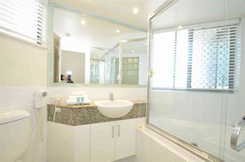 Malibu Mooloolaba - Accommodation Port Macquarie 1