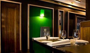 Middle Park Hotel - Accommodation Port Macquarie 1