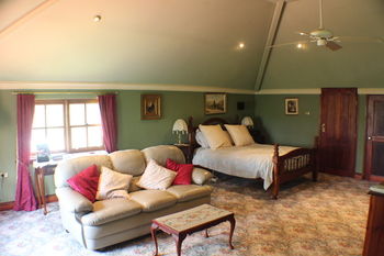 Storey Grange - Accommodation Port Macquarie 27
