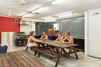 Manly Backpackers - Hostel - Accommodation Port Macquarie 1
