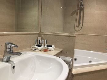 Kimberley Gardens Hotel & Serviced Apartments - Accommodation Port Macquarie 7