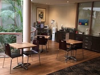 Kimberley Gardens Hotel & Serviced Apartments - Accommodation Port Macquarie 18