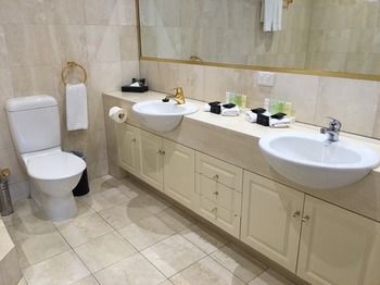 Kimberley Gardens Hotel & Serviced Apartments - Accommodation Port Macquarie 24