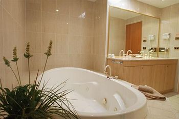The Hermitage Motel - Accommodation Port Macquarie 4