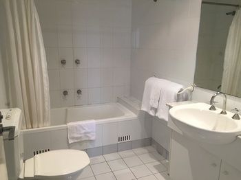 AEA The Coogee View Serviced Apartments - Accommodation Port Macquarie 3