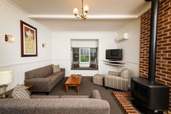 Federation Gardens & Possums Hideaway - Accommodation Port Macquarie 58