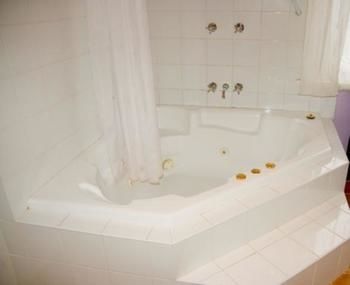 The Grand View Hotel - Accommodation Port Macquarie 36