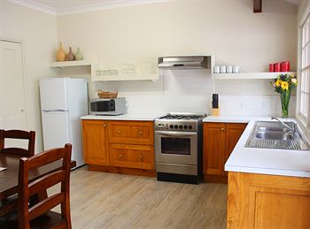 Pokolbin Village - Accommodation Port Macquarie 2