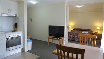 Waldorf Wahroonga Residential - Accommodation Port Macquarie 7