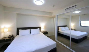 Chifley Executive Suites - Accommodation Port Macquarie 13