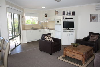 Noosa River Retreat - Accommodation Port Macquarie 12