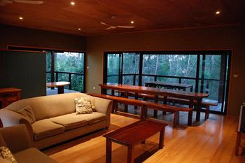 Worrowing At Jervis Bay - Accommodation Port Macquarie 4