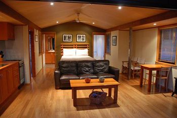 Worrowing At Jervis Bay - Accommodation Port Macquarie 18