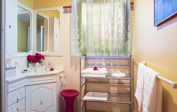 Crimson Villa - Accommodation Port Macquarie 5
