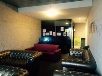 St Kilda Beach House @ Hotel Barkly - Hostel - Accommodation Port Macquarie 17
