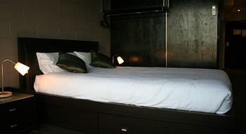 St Kilda Beach House @ Hotel Barkly - Hostel - Accommodation Port Macquarie 25