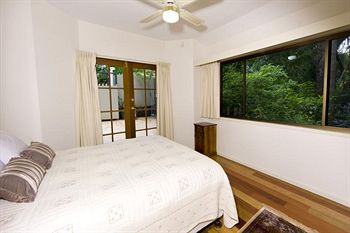 Montville Attic - Accommodation Port Macquarie 5