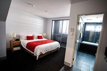 Crown On Darby - Accommodation Port Macquarie 9