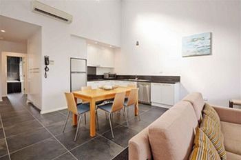 Crown On Darby - Accommodation Port Macquarie 13