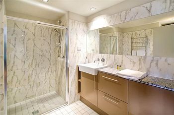 Wyndel Apartments - Harbour Watch - Accommodation Port Macquarie 6