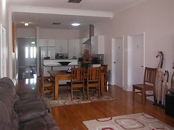 King Street Boutique Motel - Accommodation Port Macquarie 9