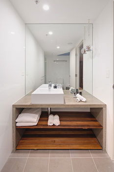 Zara Tower - Luxury Suites And Apartments - Accommodation Port Macquarie 37