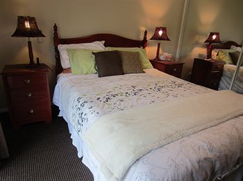 Eden Lodge - Accommodation Port Macquarie 0