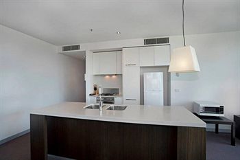 Astra Apartments - St Kilda Rd - Accommodation Port Macquarie 14