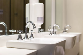 Discovery Melbourne Hostel - Accommodation Port Macquarie 0