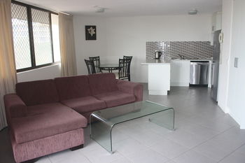 Mylos Apartments - Accommodation Port Macquarie 8